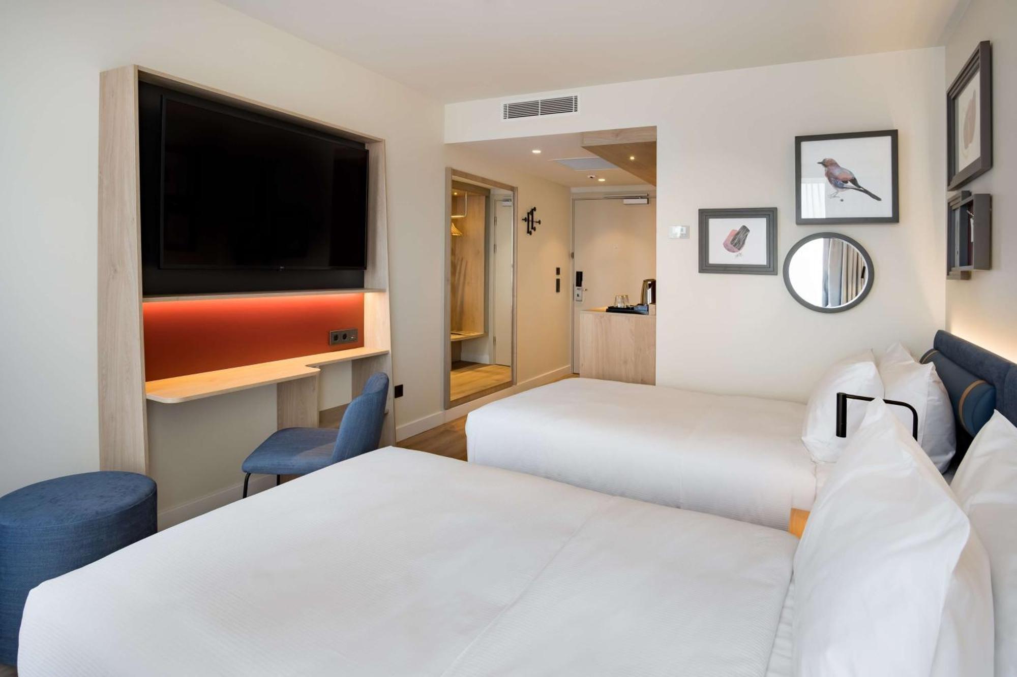 Hampton By Hilton Riga Airport Hotel Marupe Exterior photo