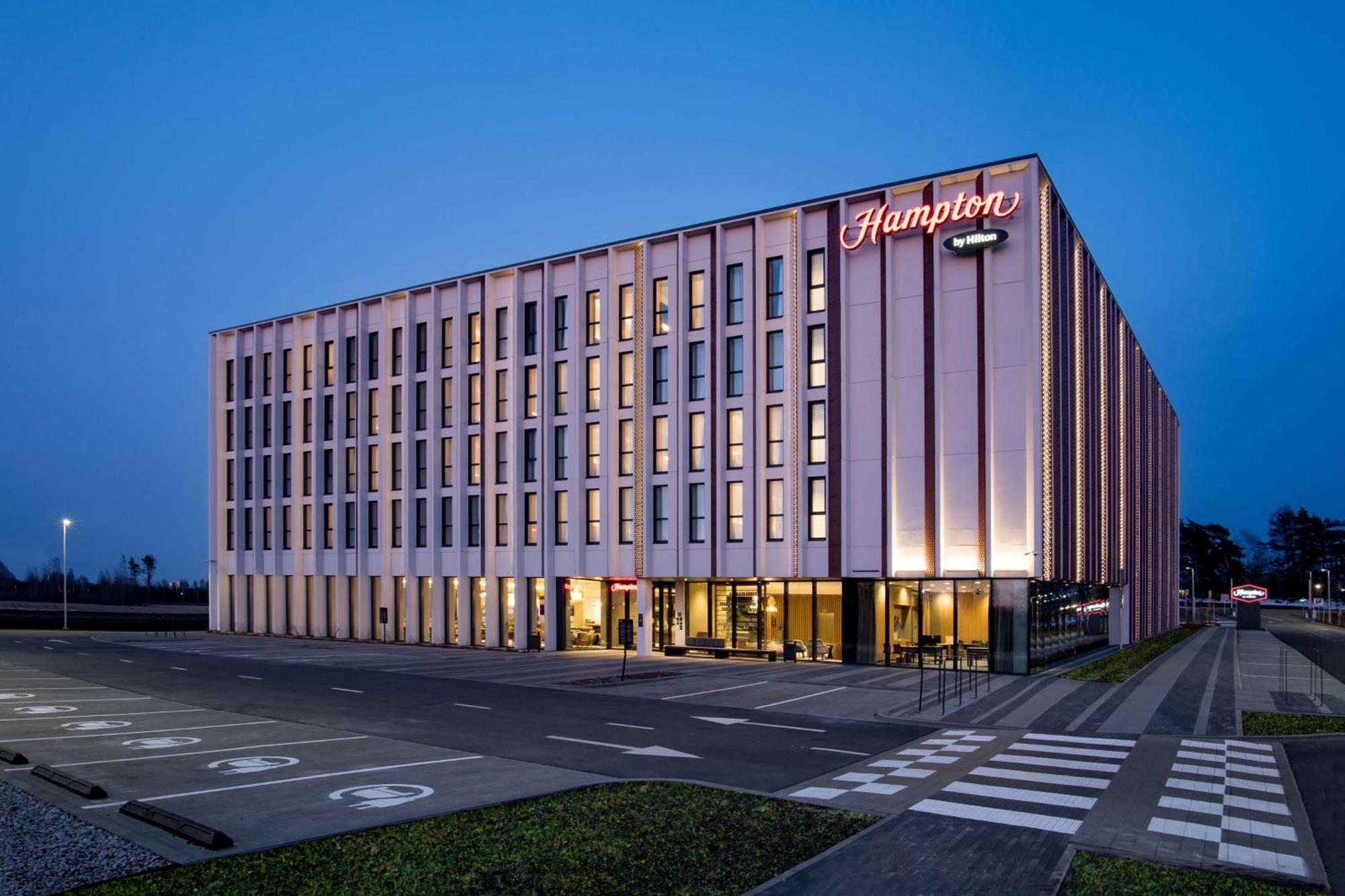 Hampton By Hilton Riga Airport Hotel Marupe Exterior photo
