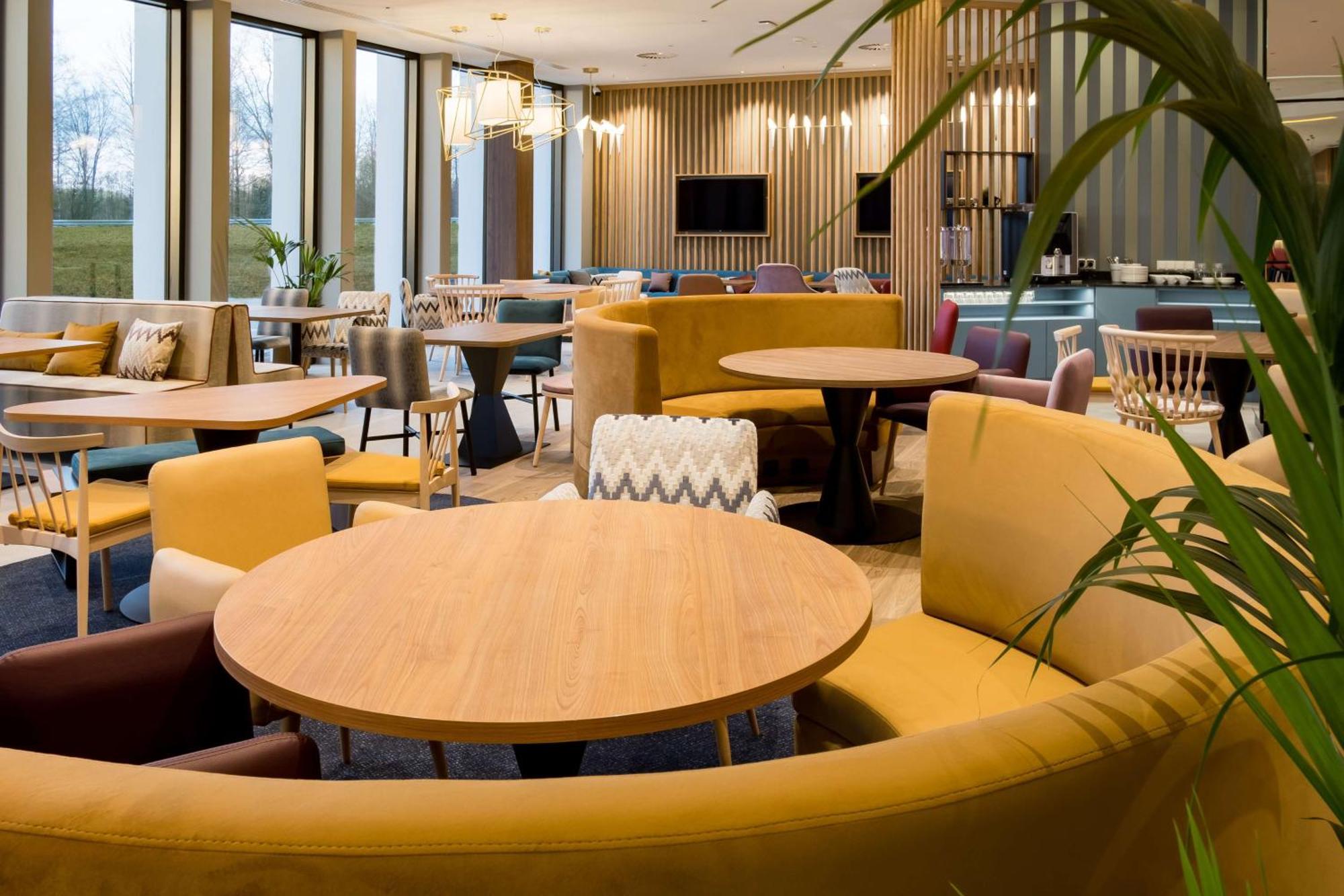 Hampton By Hilton Riga Airport Hotel Marupe Exterior photo
