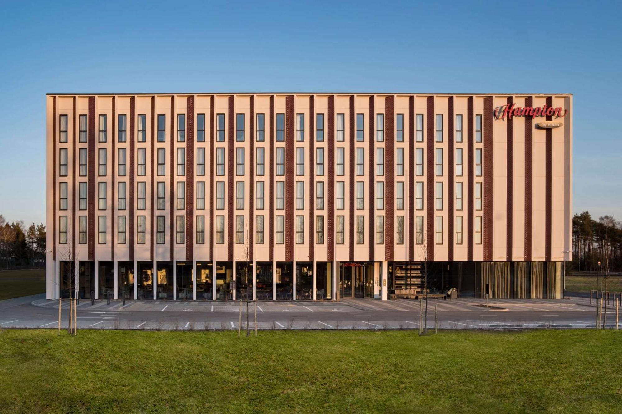 Hampton By Hilton Riga Airport Hotel Marupe Exterior photo