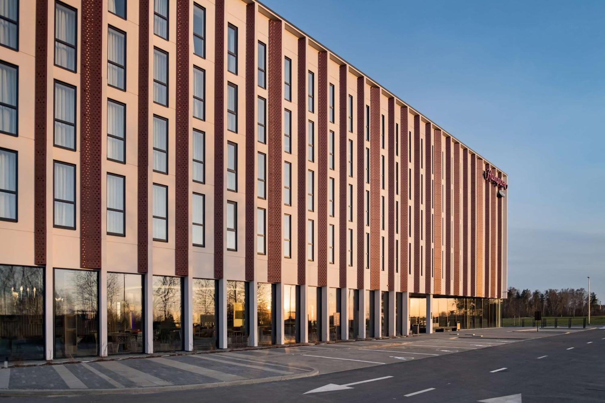 Hampton By Hilton Riga Airport Hotel Marupe Exterior photo