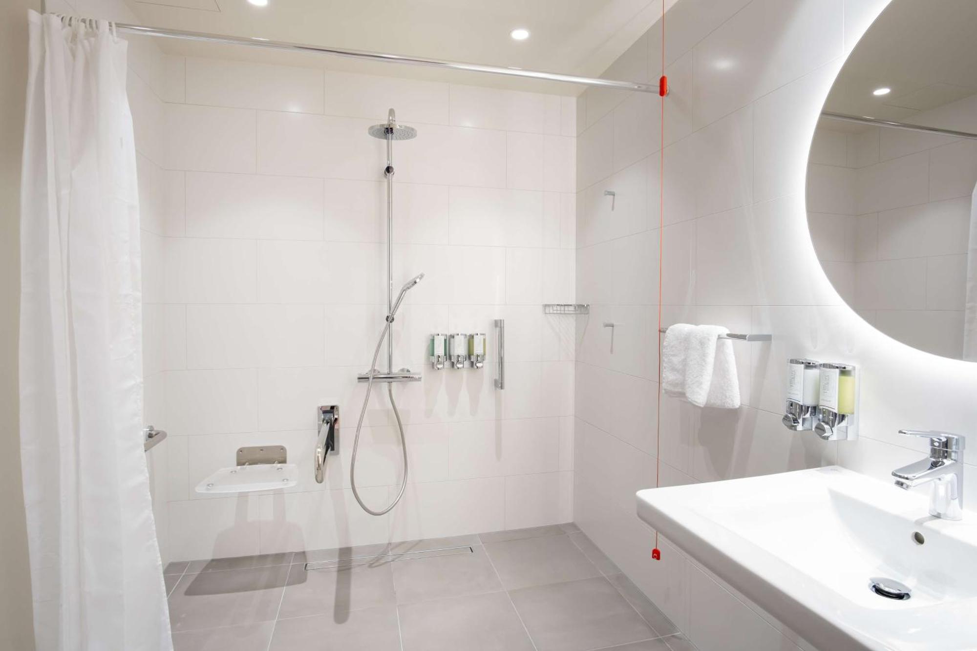 Hampton By Hilton Riga Airport Hotel Marupe Exterior photo